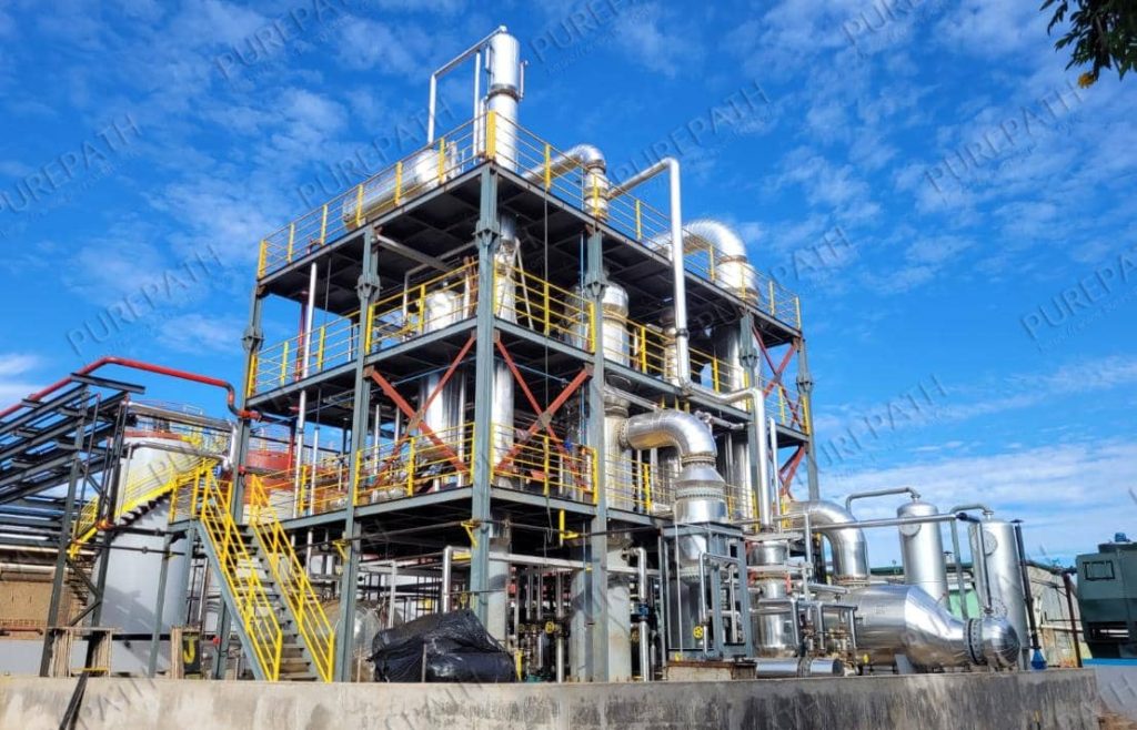 Waste oil recycling for base oil recovery